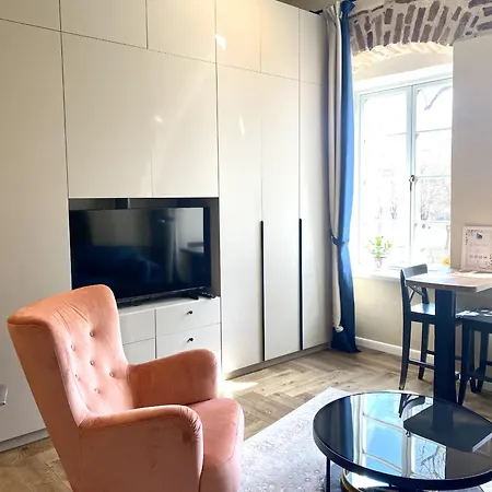 Reformatu Square By Reside Baltic Vilnius